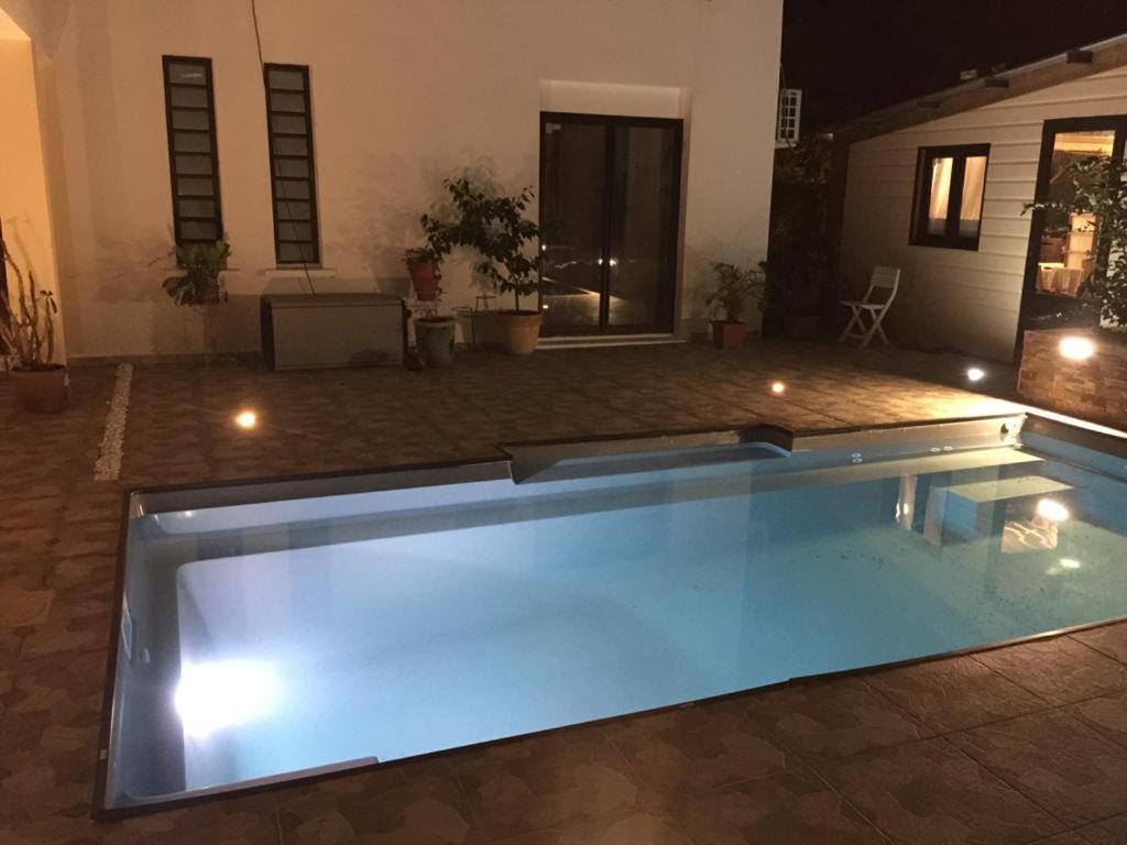 Nicole Residence Avec Piscine Chauffee & Jacuzzi سانت أندريه المظهر الخارجي الصورة