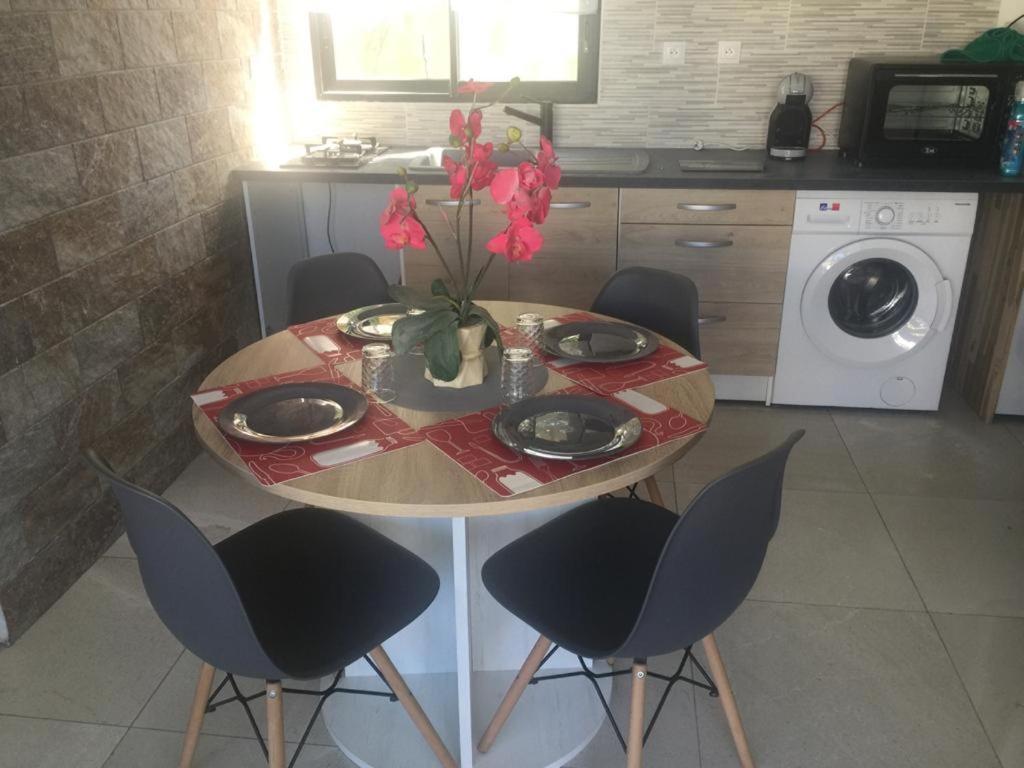 Nicole Residence Avec Piscine Chauffee & Jacuzzi سانت أندريه المظهر الخارجي الصورة