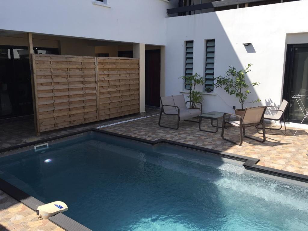 Nicole Residence Avec Piscine Chauffee & Jacuzzi سانت أندريه المظهر الخارجي الصورة