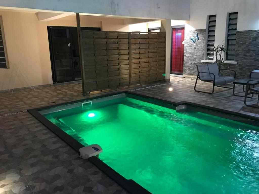 Nicole Residence Avec Piscine Chauffee & Jacuzzi سانت أندريه المظهر الخارجي الصورة