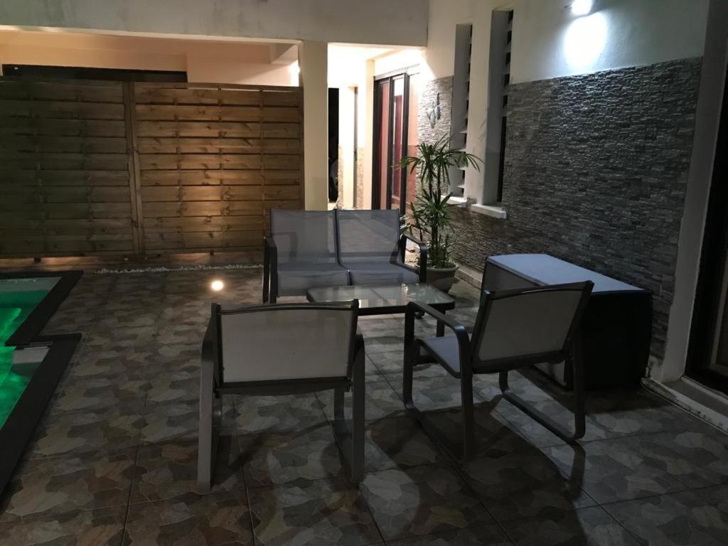 Nicole Residence Avec Piscine Chauffee & Jacuzzi سانت أندريه المظهر الخارجي الصورة